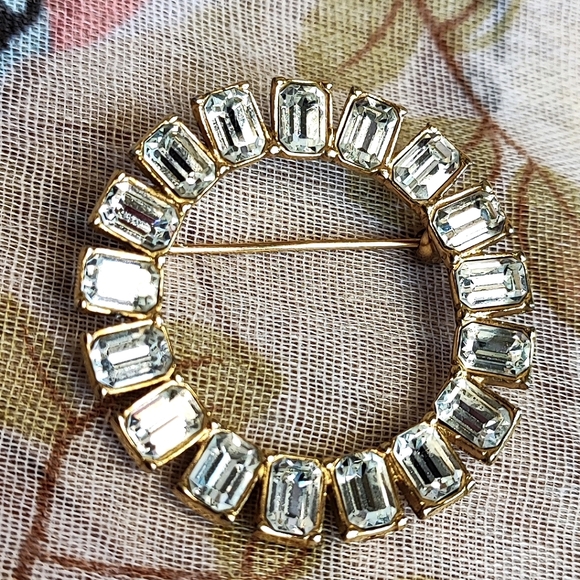 Clear Thick Baguette Gold Tone Signed Unisex Vintage Clear Rhinestones Brooch - Picture 1 of 8